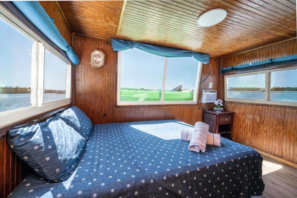 Отель Beautiful Houseboat In Ки-Уэст Экстерьер фото